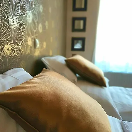 Apartment Silver 1 *
