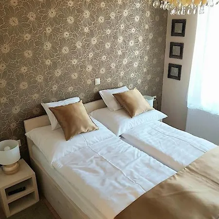 Apartment Silver 1